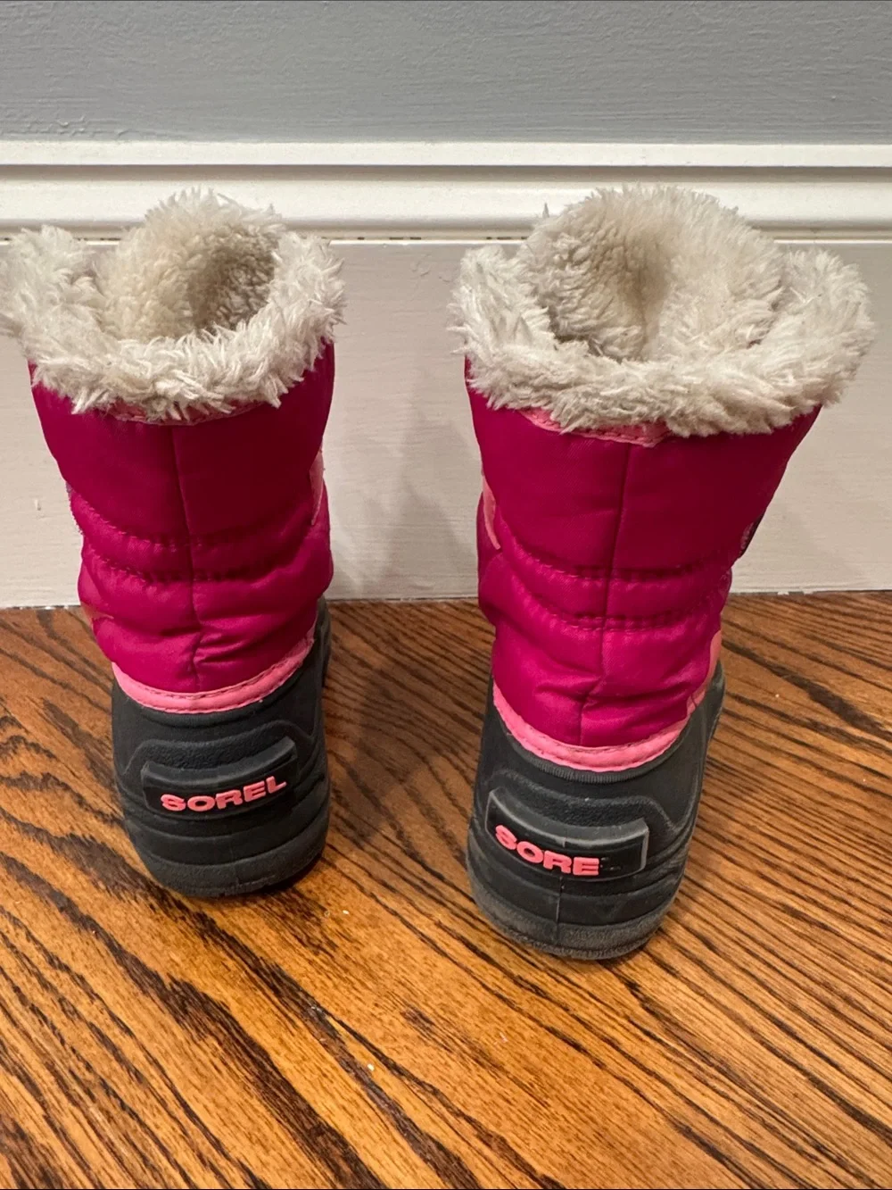 Sorel bright pink